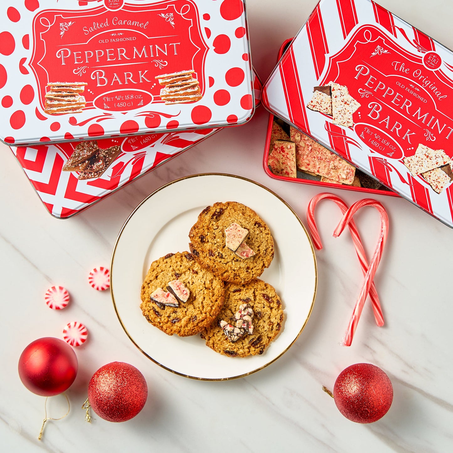 Dark Chocolate Premium Peppermint Bark - 450G Holiday Bark Assorted Squares - Christmas Candy, Sweets Gift Tin, Old Fashioned Holiday Treat for Stocking Stuffer, Party - Made in Turkey-3